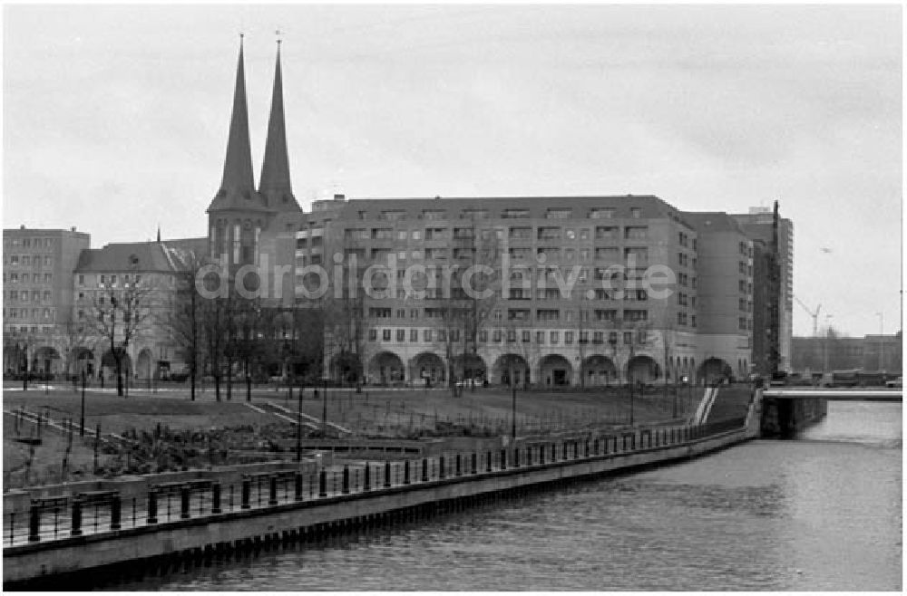 DDR-Bildarchiv: Berlin - 16.12.1986 Abendaufnahmen vom Ernst Thälmann Park und Stadtzentr