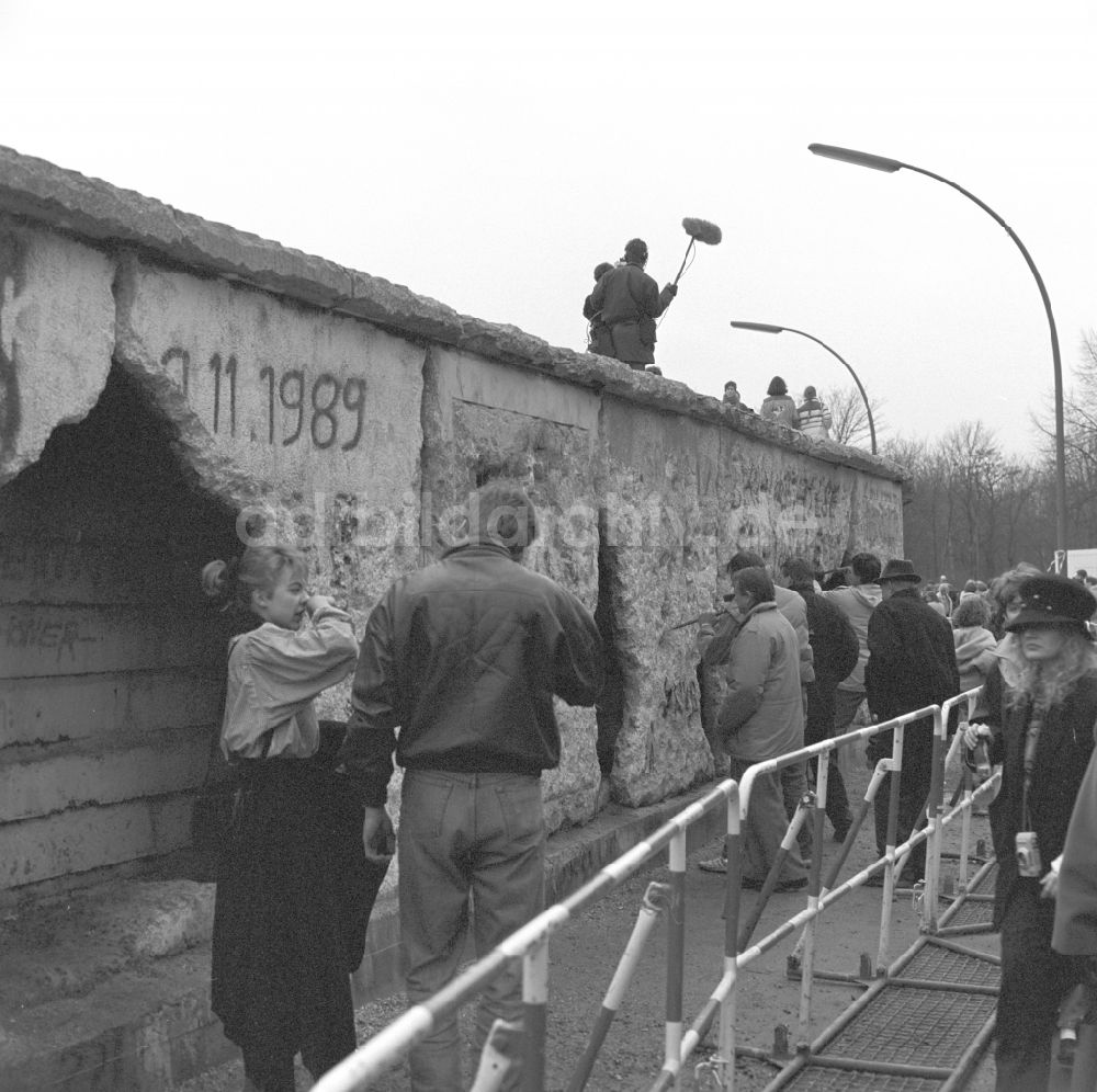 Berlin: Abriss der Mauer in Berlin