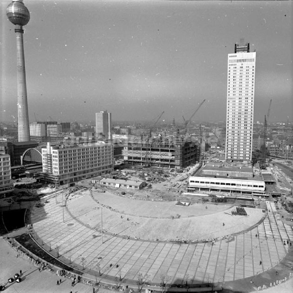 DDR-Fotoarchiv: Berlin - Alexanderplatz 1969