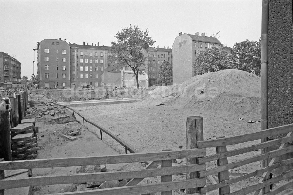DDR-Fotoarchiv: Berlin - Altbau- Abriß in Berlin in der DDR