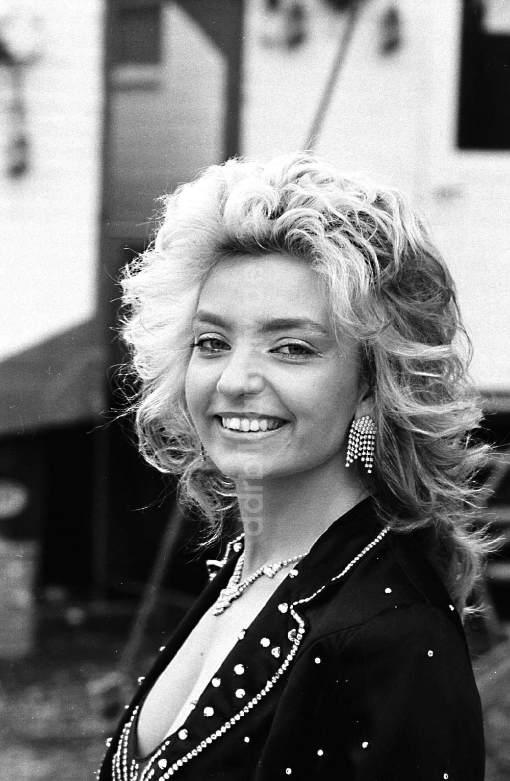 DDR-Fotoarchiv: Berlin - Andrea Fechtner Ansagerin beim Zirkus Busch Portrait 15.05.1987