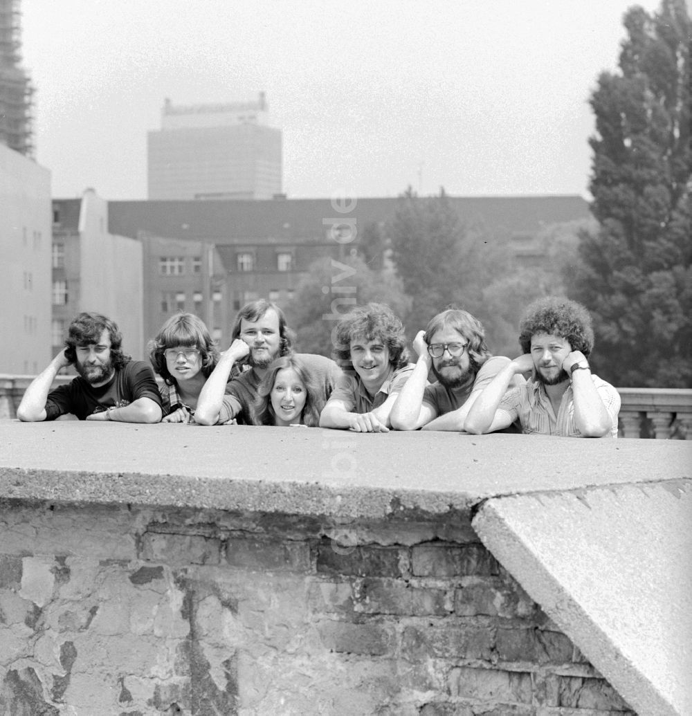 DDR-Fotoarchiv: Berlin - Angelika Mann und die Band OBELISK in Berlin, der ehemaligen Hauptstadt der DDR, Deutsche Demokratische Republik