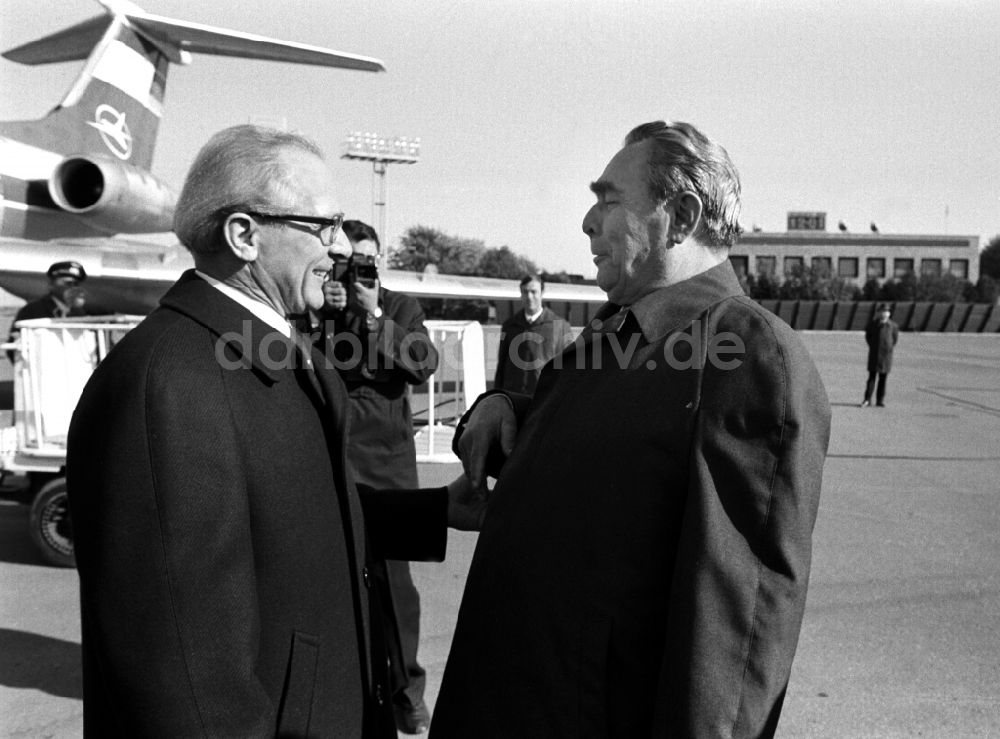 DDR-Bildarchiv: Moskau - Ankunft von Erich Honecker in Moskau