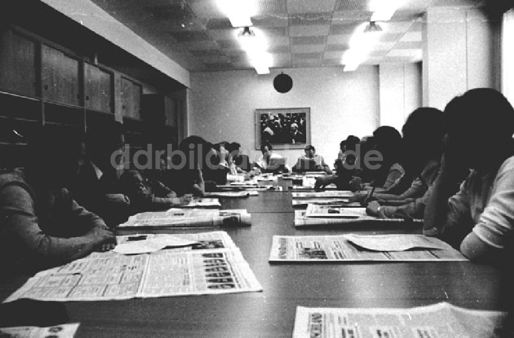 Berlin: April 1973 Redaktionskonferenz mit Gen. Hermann für das Pressefe