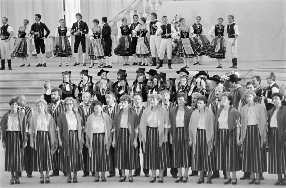 Magdeburg: 21. Arbeiterfestspiele in Magdeburg in der DDR