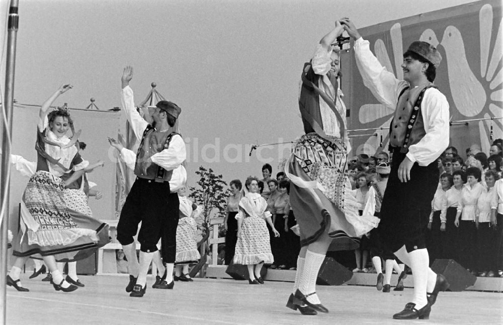 DDR-Bildarchiv: Magdeburg - 21. Arbeiterfestspiele in Magdeburg in der DDR