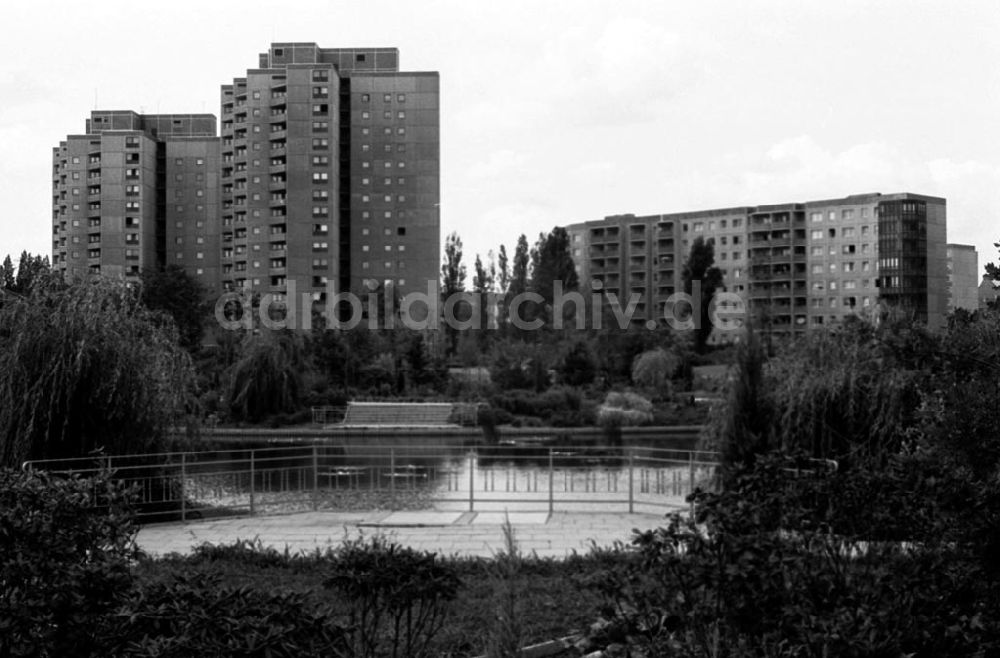 DDR-Fotoarchiv: Berlin-Prenzlauer Berg - Architekturaufnahmen Ernst-Thälmann Park Bln. 28.07.89 Foto: ND/Grahn Umschlagnummer: 0903