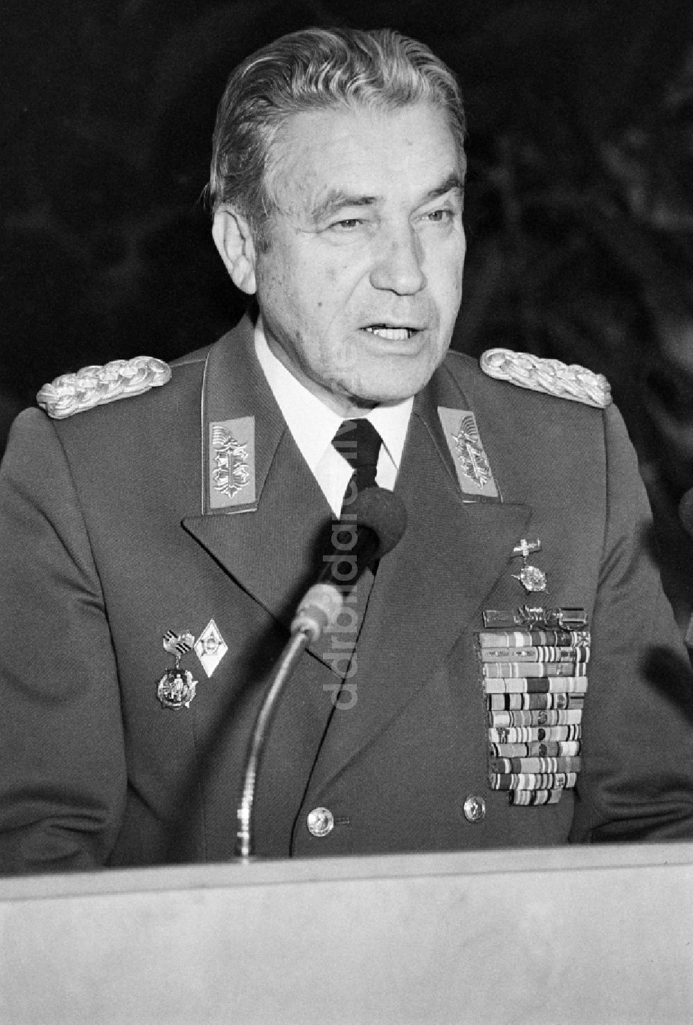 Strausberg: Armeegeneral Heinz Hoffmann in Strausberg in Brandenburg in der DDR