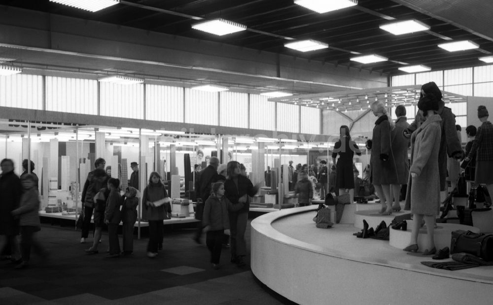 Dresden: Ausstellung Bulgarischen Nationalausstellung in Dresden in Sachsen in der DDR