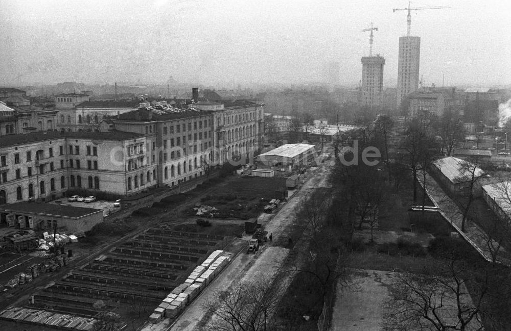 DDR-Fotoarchiv: Berlin - Bauplatz Charité Universitätskrankenhaus in Berlin