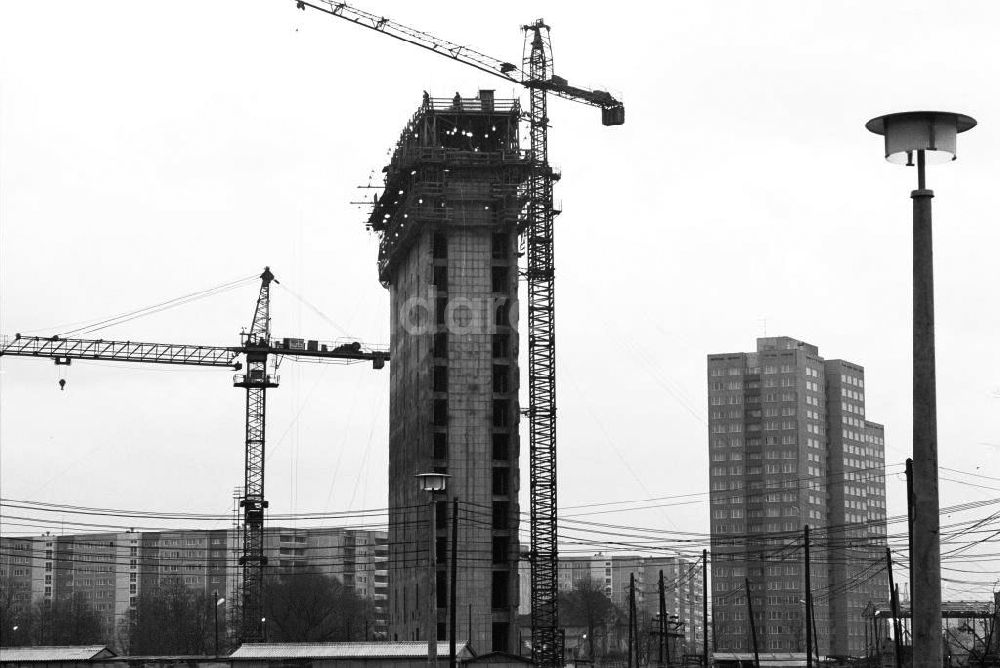 DDR-Fotoarchiv: Berlin - Baustelle Gleitturm Berlin Friedrichshain
