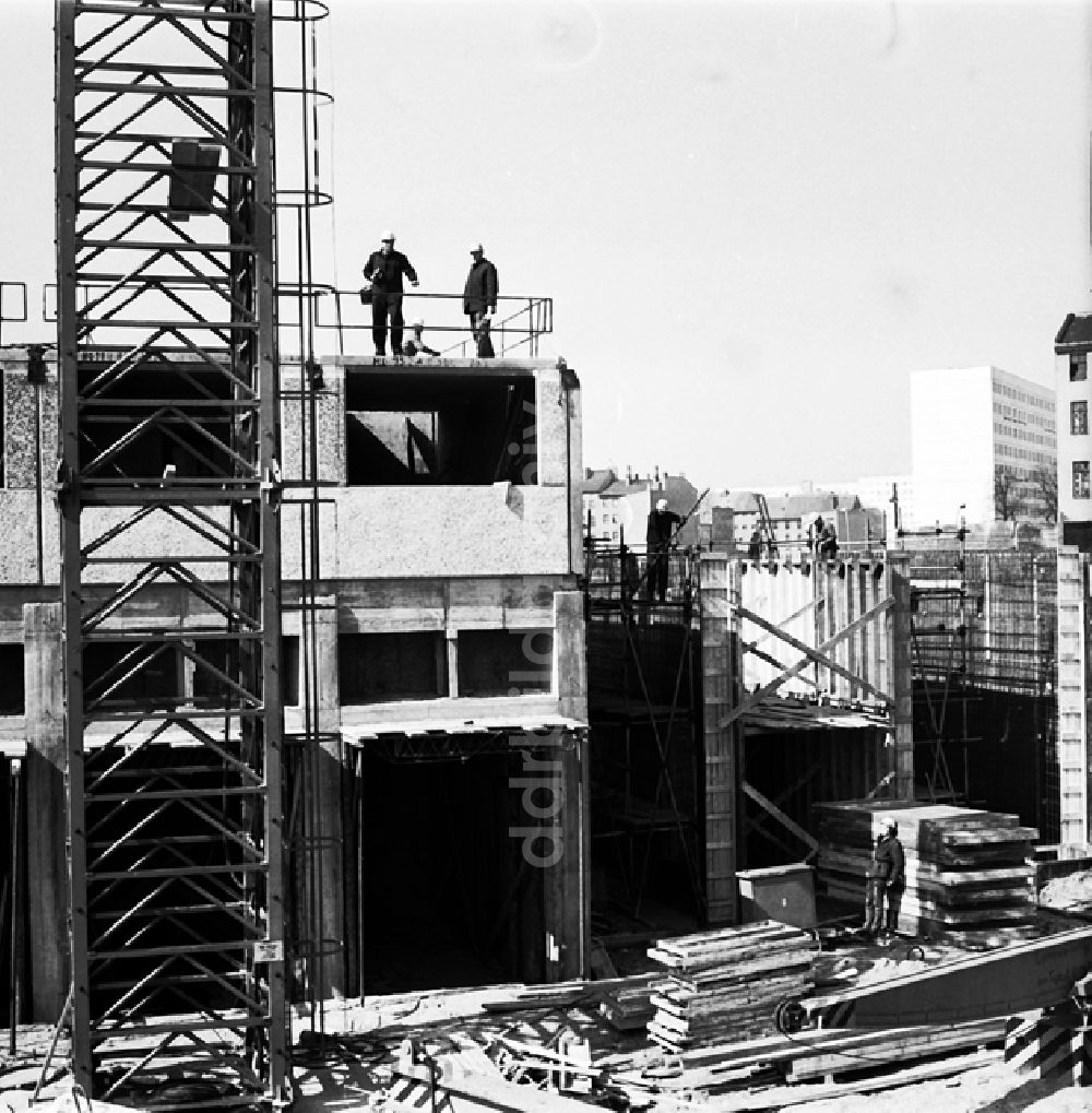 DDR-Fotoarchiv: Berlin - Baustelle auf den Leninplatz