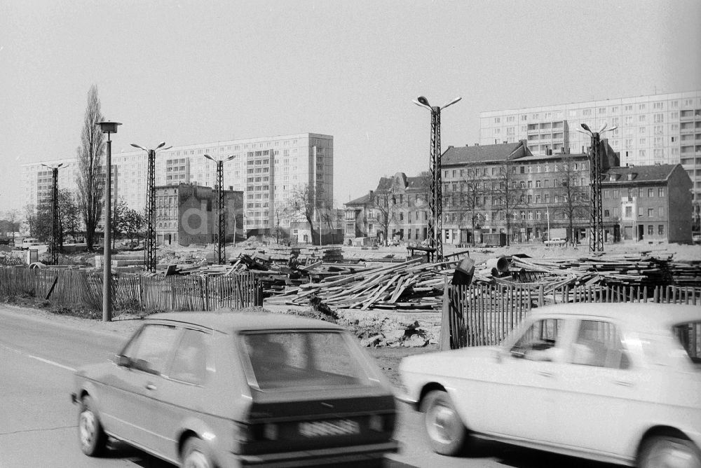 DDR-Bildarchiv: Berlin - Baustelle zum Neubau der Straße Alt-Friedrichsfelde in Berlin, der ehemaligen Hauptstadt der DDR, Deutsche Demokratische Republik