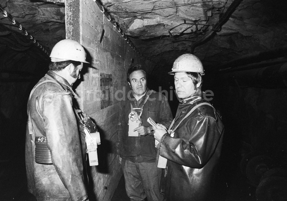 Altenberg: Bergmänner im Zinnerzbergbau Stollen in Altenberg in Sachsen in der DDR