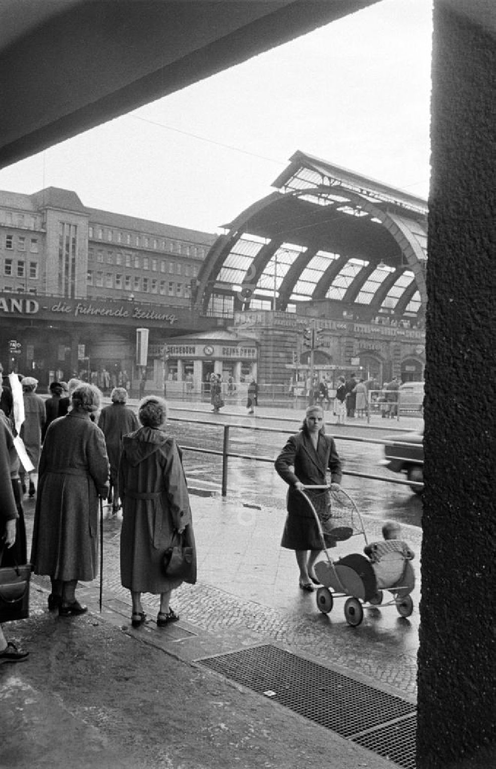 DDR-Bildarchiv: Berlin - Berlin - Alexanderplatz 1957