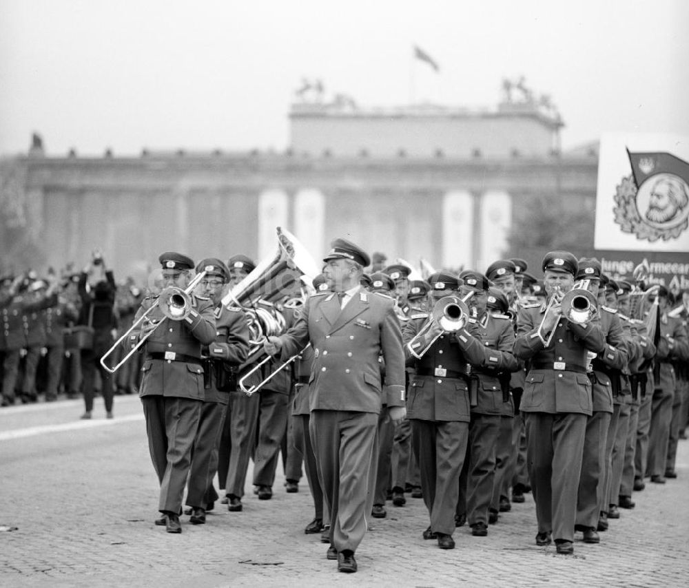 DDR-Fotoarchiv: Berlin - Berlin DDR - Deutschlandtreffen 1964
