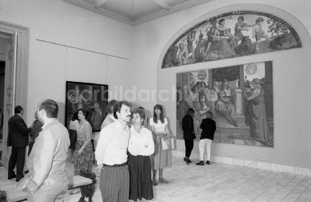 DDR-Bildarchiv: Berlin - Mitte - Berlin - Mitte - Wiedereröffnung der Nationalgalerie nach der Renovierung Foto: Lenke Nr.: 456
