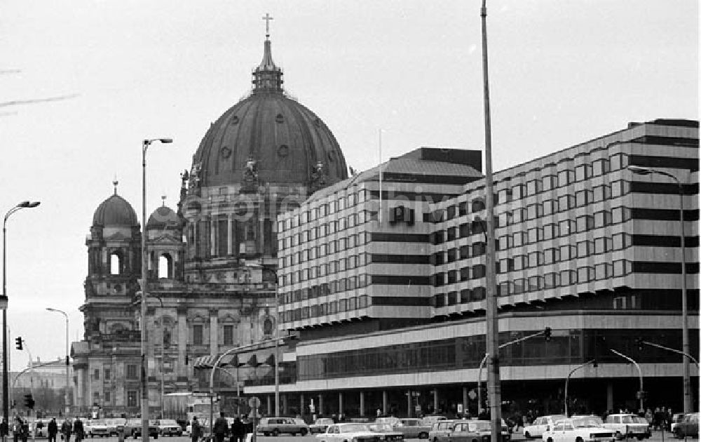 DDR-Bildarchiv: Berlin - Mitte - Berlin-Motive Berliner Dom Umschlagnr.: 136 Foto: Lenke