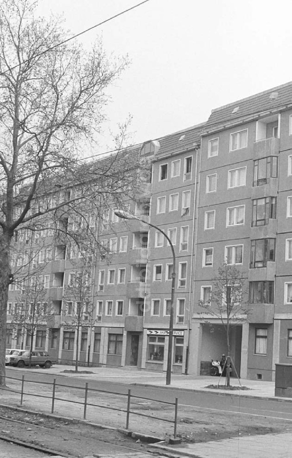DDR-Fotoarchiv: Berlin Prenzlauer Berg - Berlin - Prenzlauer Berg Neubauten Prenzlauer Allee Ecke Danziger Strasse (ehemals Dimitroffstraße) Foto: Bonitz Nr