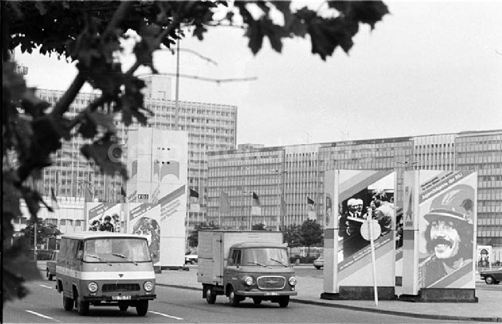 DDR-Fotoarchiv: Berlin - Berlin Schmückefotos und Festivalgastätte Foto: Bonitz Nr.: 551