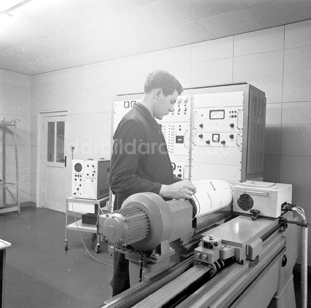 DDR-Fotoarchiv: Berlin - Übertragungsanlage für Offsetdruck