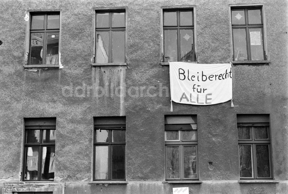DDR-Fotoarchiv: Berlin - Besetztes Haus in Berlin - Mitte, der ehemaligen Hauptstadt der DDR, Deutsche Demokratische Republik