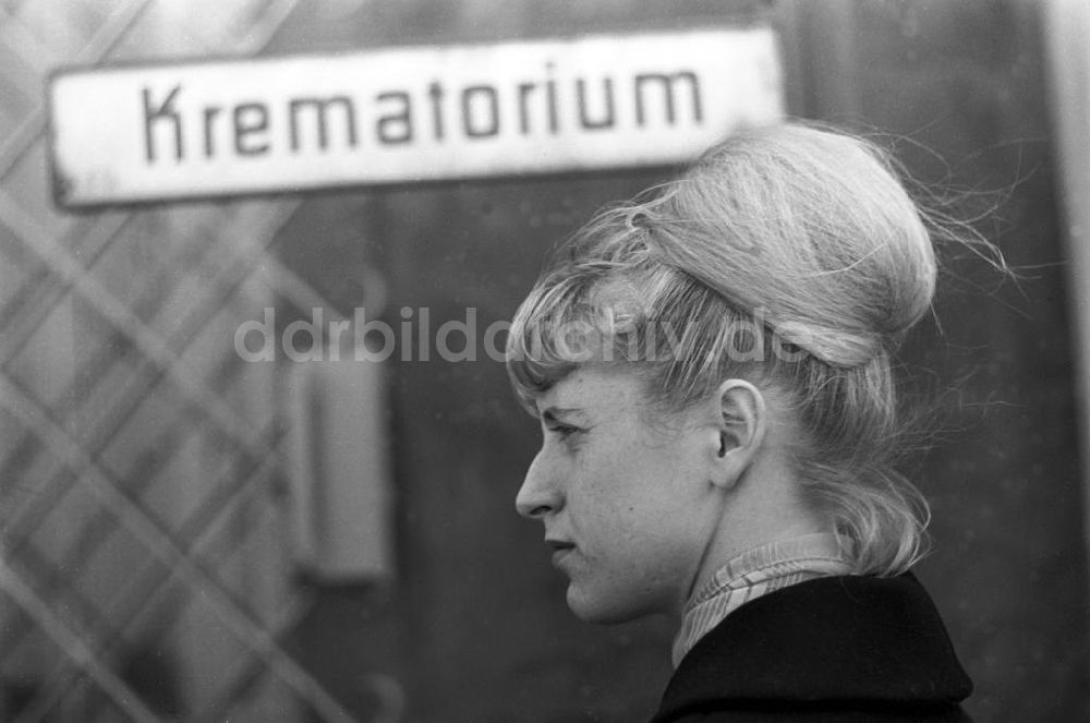 DDR-Bildarchiv: Buchenwald - Besichtigung des KZ Buchenwald 1961, Krematorium