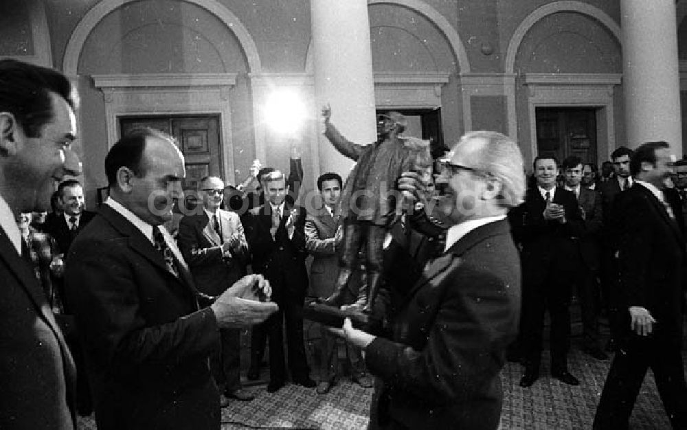Warschau (Polen): Besuch Honeckers in Polen Umschlagnr.: 563 Foto: Lange