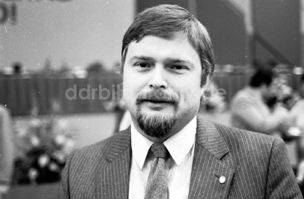 Erfurt: 09.02.1986 Bezierksdelegiertenkonferenz in Erfurt mit Günter Mit
