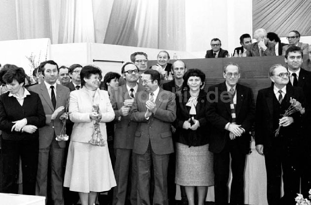DDR-Fotoarchiv: Potsdam - 16.02.1986 Bezirksdelegiertenkonferenz in Potsdam mit Horst Lind