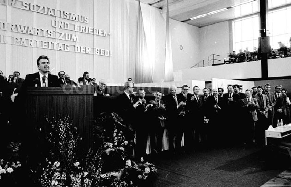 DDR-Fotoarchiv: Potsdam - 16.02.1986 Bezirksdelegiertenkonferenz in Potsdam mit Horst Lind