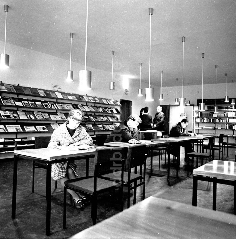 Neubrandenburg: Bibliothek im Kulturzentrum in Neubrandenburg