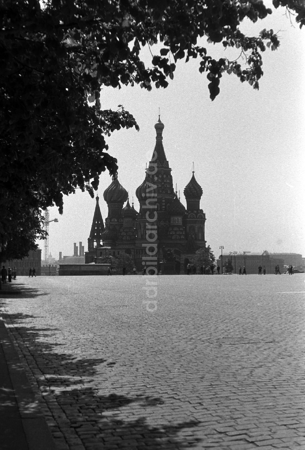 DDR-Bildarchiv: Moskau - Blick auf die Basilius - Kathedrale am Roten Platz in Moskau