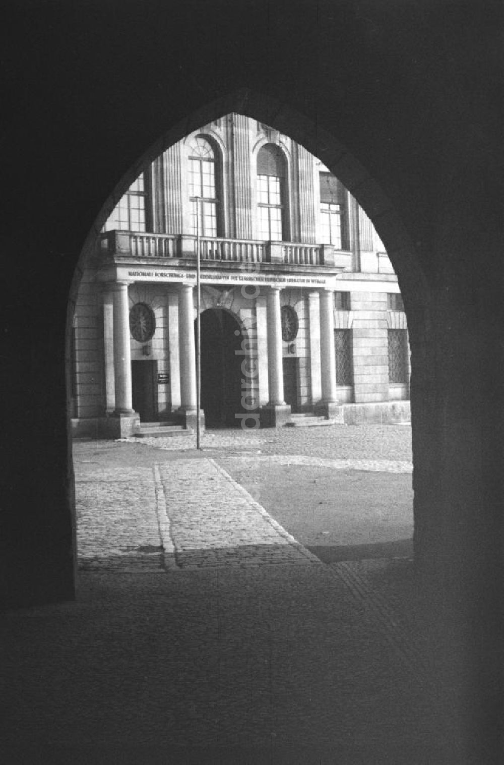 Weimar: Blick auf das Gebäude der NFG, Weimar 1957