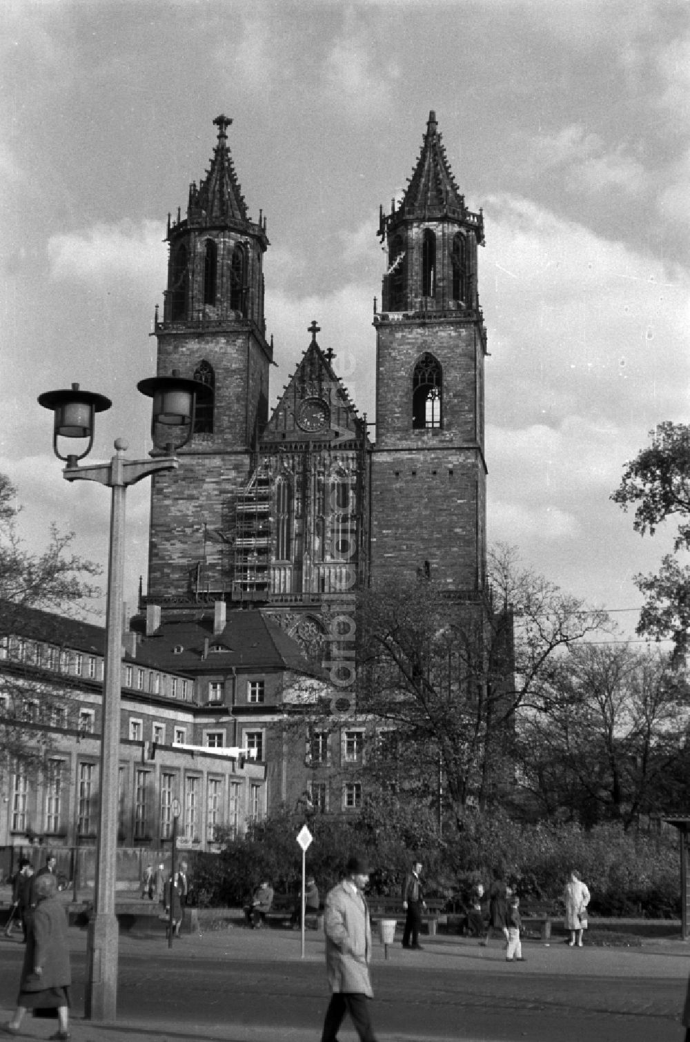 DDR-Fotoarchiv: Magdeburg - Blick auf den Magdeburger Dom in Sachsen - Anhalt