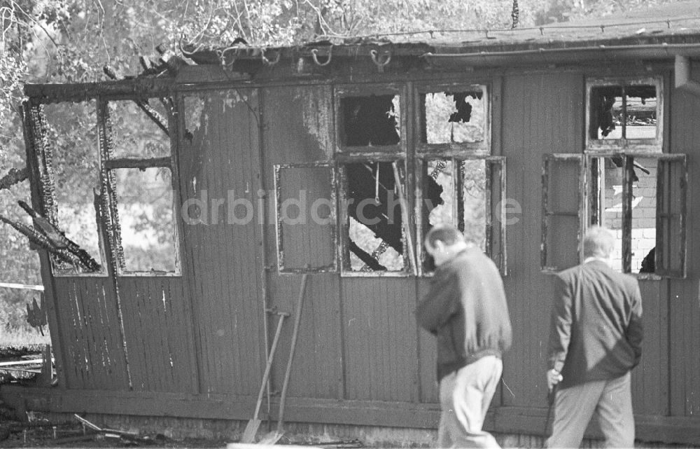 DDR-Fotoarchiv: Oranienburg - Brandanschlag auf jüdische Baracke im KZ Sachsenhausen in Oranienburg