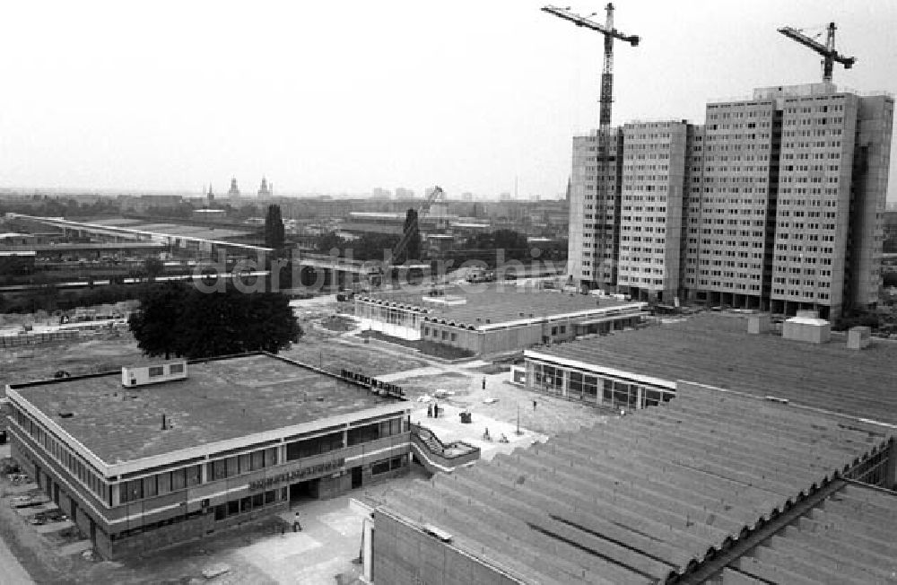 Berlin: Brückenbau Schlachthof, in Berlin U-Bahnhof