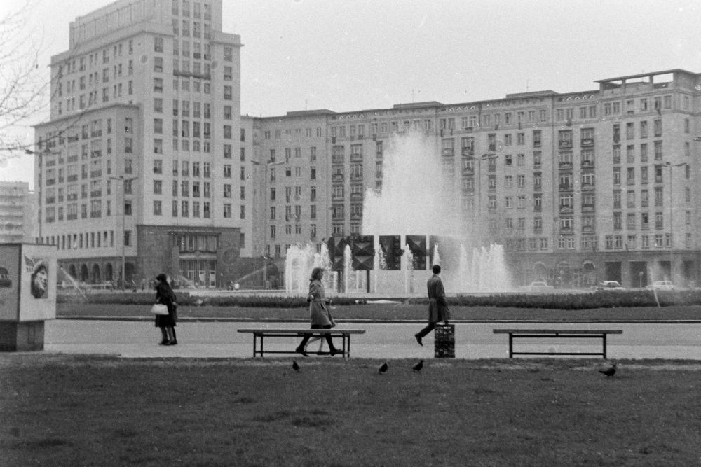 Berlin: Brunnen und Wasserspiele in Berlin in der DDR