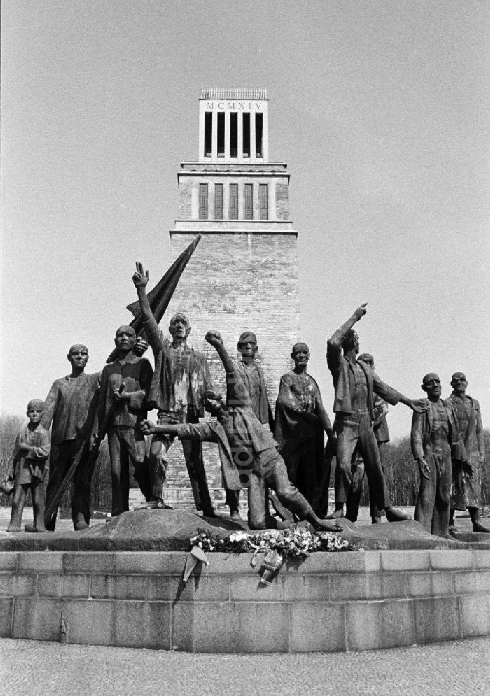 DDR-Fotoarchiv: Weimar - Buchenwald-Denkmal bei Weimar
