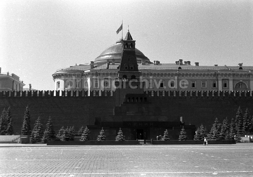 DDR-Bildarchiv: Moskau - Das Lenin - Mausoleum am Roten Platz in Moskau