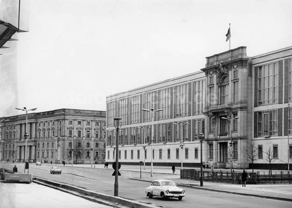 Berlin: Das Staatsratsgebäude der DDR in Berlin