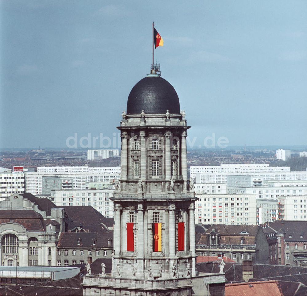Berlin: DDR - Altes Stadthaus in Berlin 1970