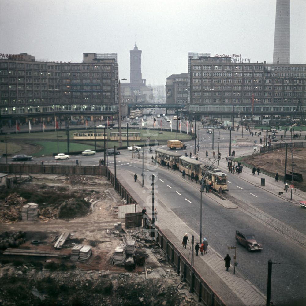 DDR-Fotoarchiv: Berlin - DDR - Baustelle Alexanderplatz 1967