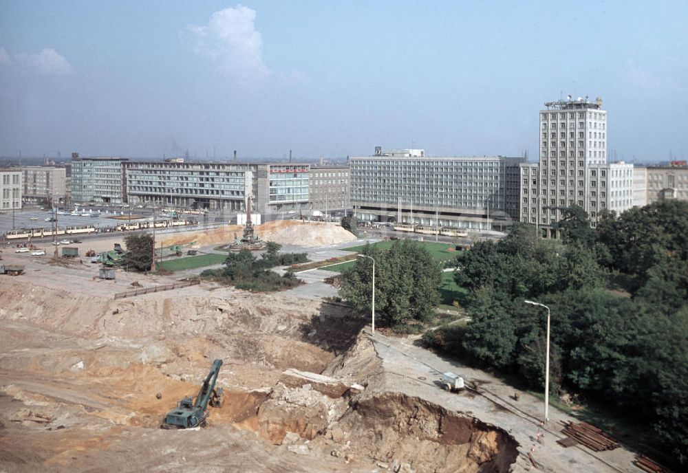 DDR-Fotoarchiv: Leipzig - DDR - Baustelle Universität Leipzig 1968