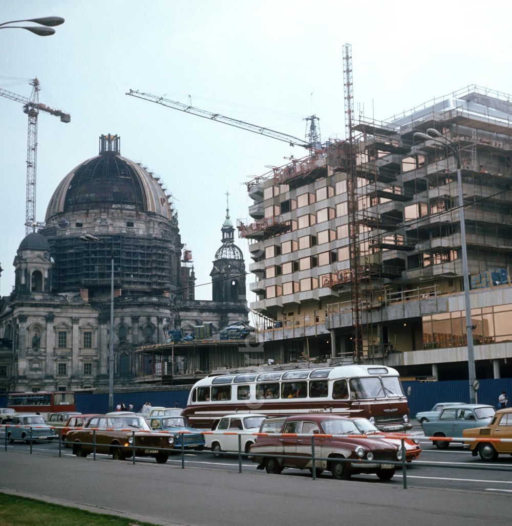 DDR-Fotoarchiv: Berlin - DDR - Berliner Dom und Palast-Hotel 1978