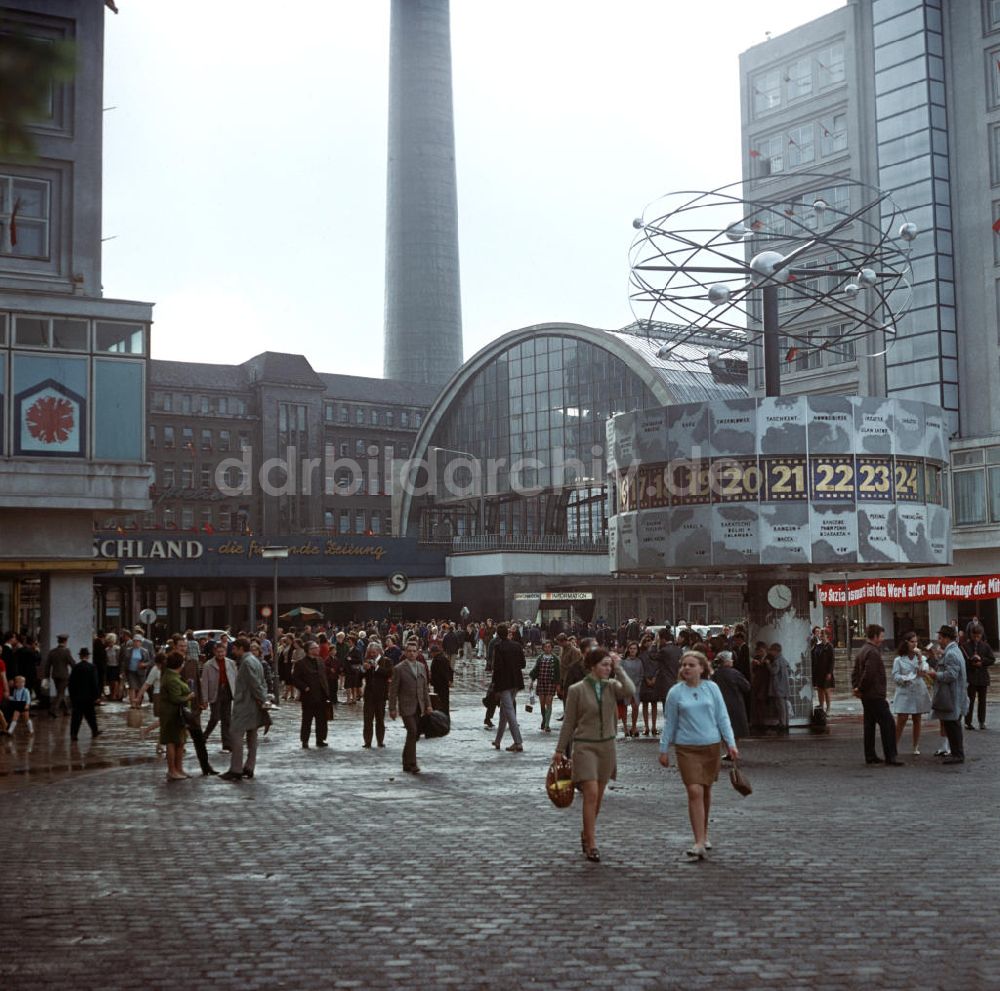 DDR-Bildarchiv: Berlin - DDR - Berlins neue Mitte 1971