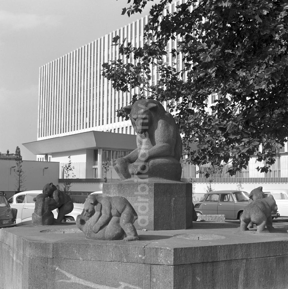 DDR-Fotoarchiv: Berlin - DDR - Bärenbrunnen in Berlin 1969