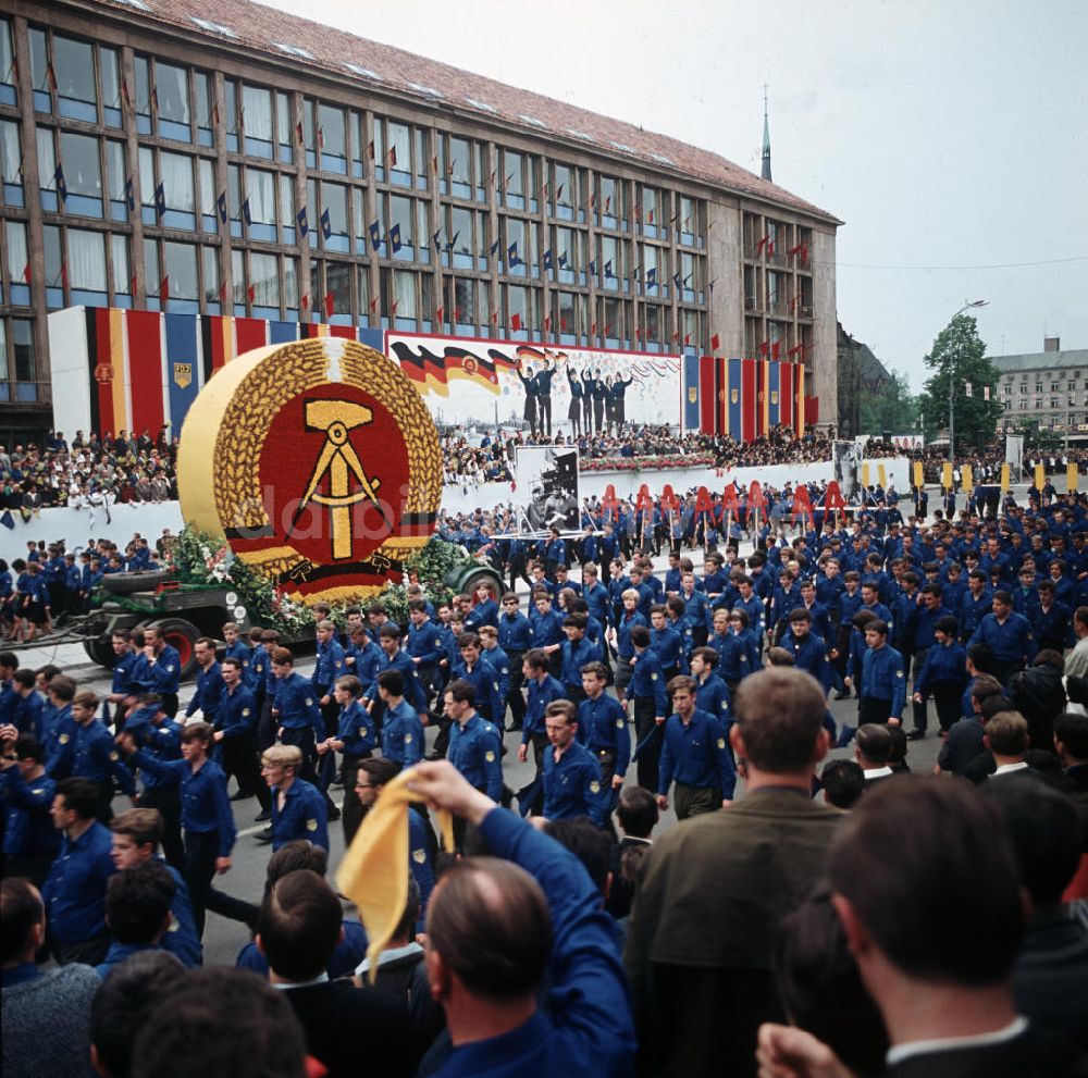 Chemnitz: DDR - FDJ-Pfingsttreffen Karl-Marx-Stadt 1967