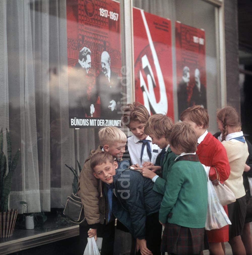 DDR-Fotoarchiv: Leipzig - DDR - Fest der Freundschaft Leipzig 1967
