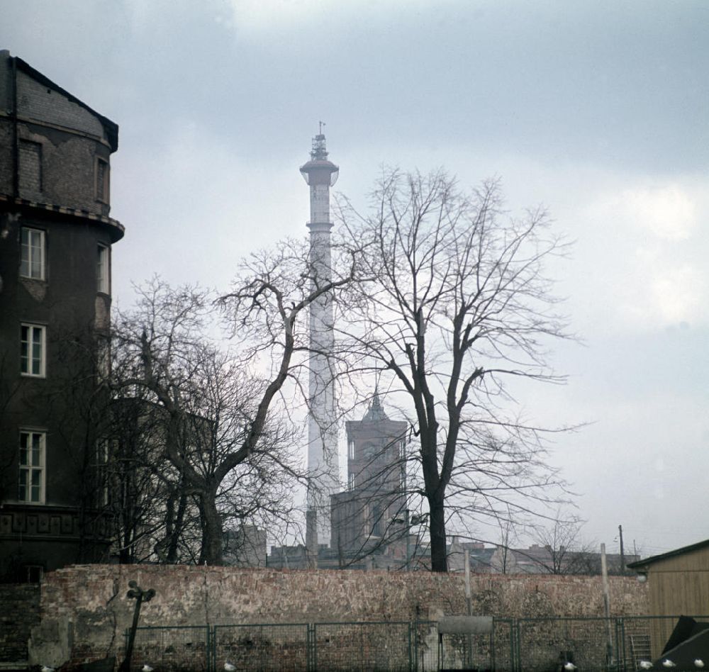 DDR-Bildarchiv: Berlin - DDR - Fischerinsel Berlin 1967